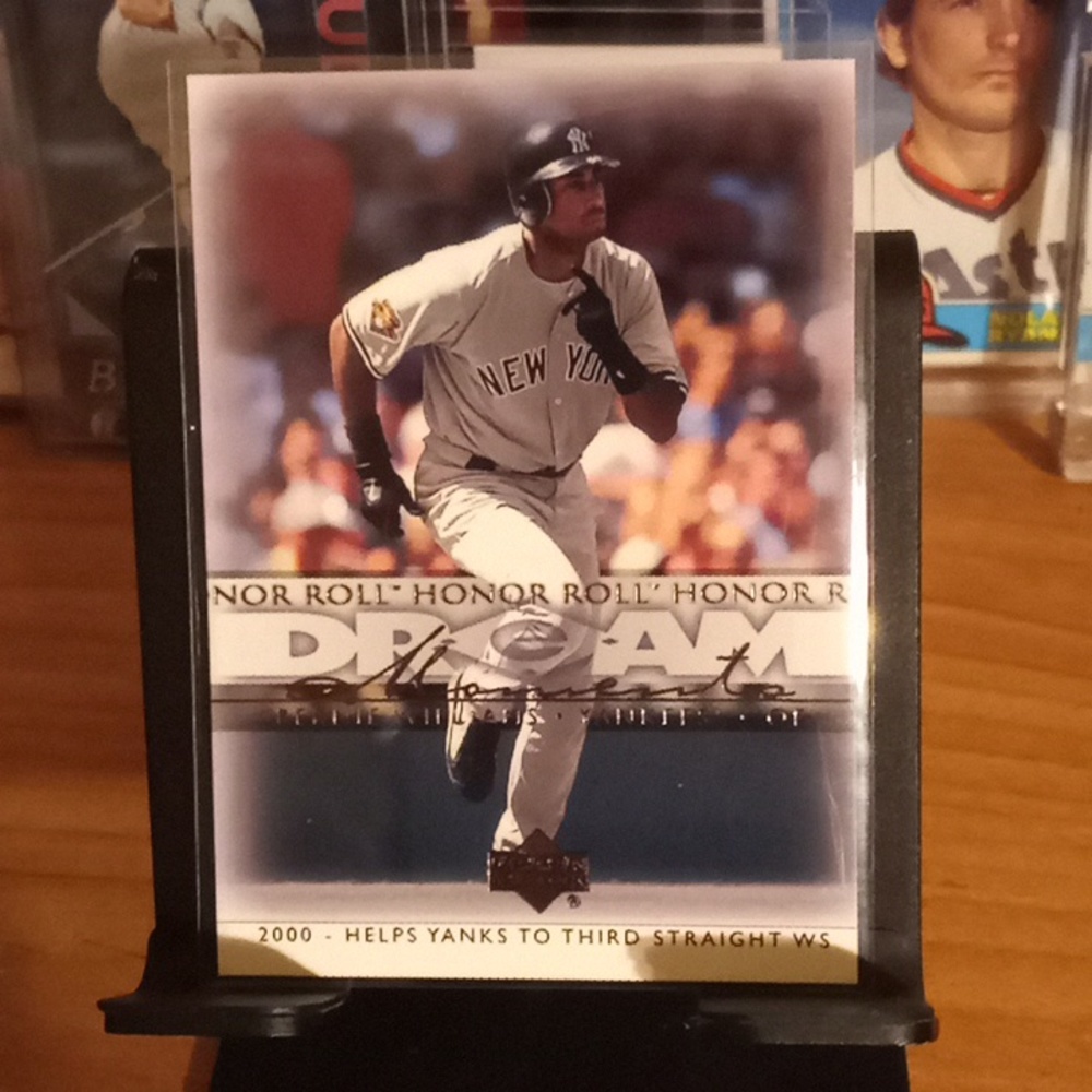 Bernie Williams ( 2 card lot )